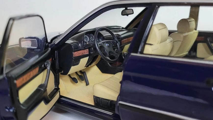 BMW 730i (E32) 1986 113023003 фото