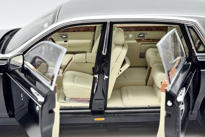 Rolls-Royce Phantom VII EWB 2012 KY08841BKS фото