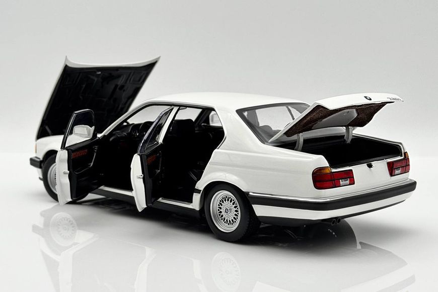 BMW 730i (E32) 1986 113023004 фото