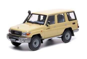 Toyota Land Cruiser 76 (2017) ALM870102 фото