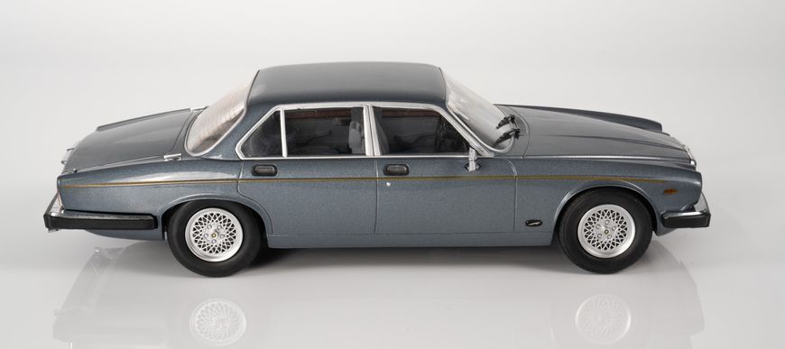 Jaguar XJ-6 (Series III) 1979 MCG 18177 фото