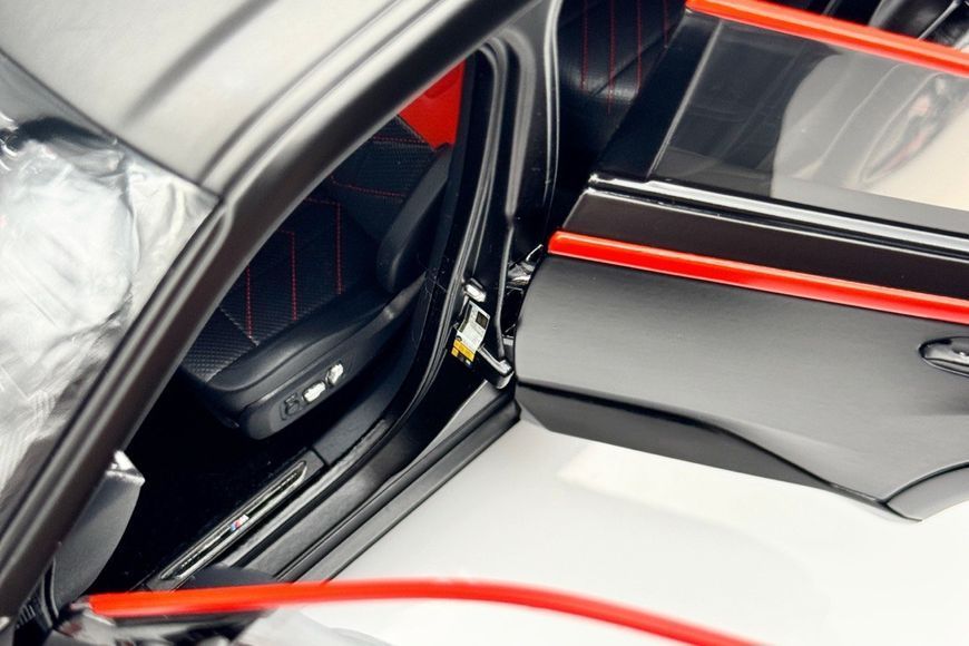 BMW XM Red Label (G09) 2022 110023301 фото