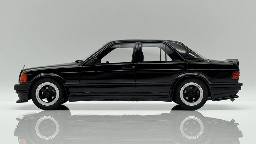 Mercedes-Benz 190E 2.3 AMG (W201) 1984 OT754 фото