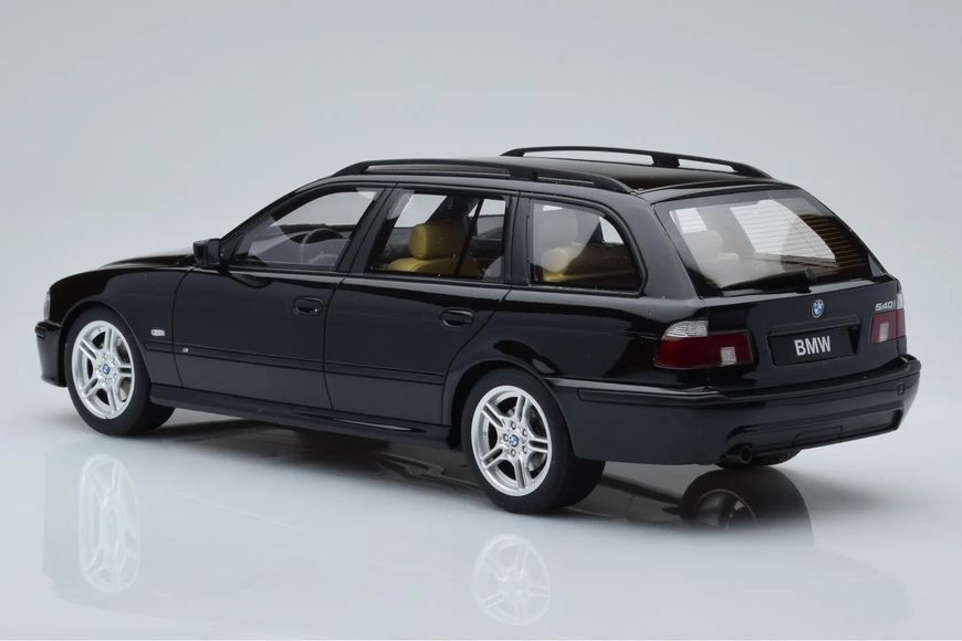 BMW 540i (E39) Touring M-Pack 2001 OT1013 фото