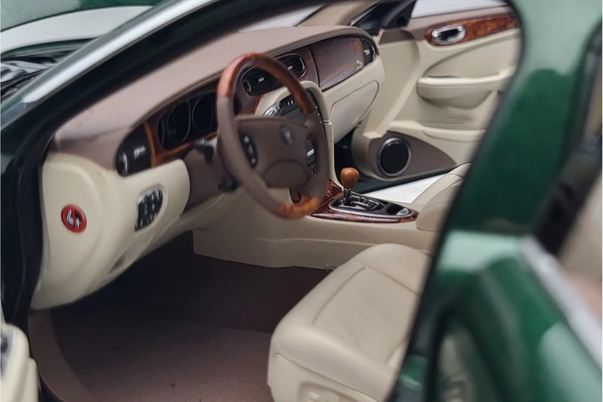Jaguar XJ6 X350 Racing Green ALM810502 фото