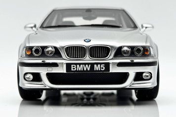 BMW M5 (E39) 2002 OT747 фото