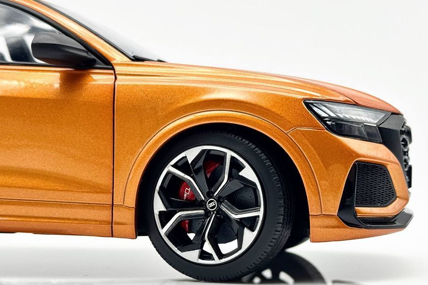 Audi RS Q8 2018 JRSQ8LMK01 фото