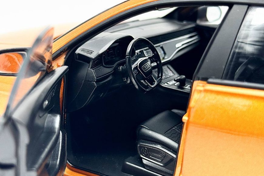 Audi RS Q8 2018 JRSQ8LMK01 фото