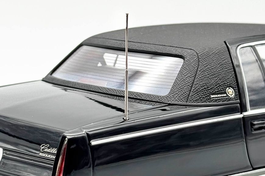 Cadillac Fleetwood Brougham 1993 XGNGFLTWD02 фото