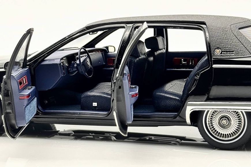 Cadillac Fleetwood Brougham 1993 XGNGFLTWD02 фото