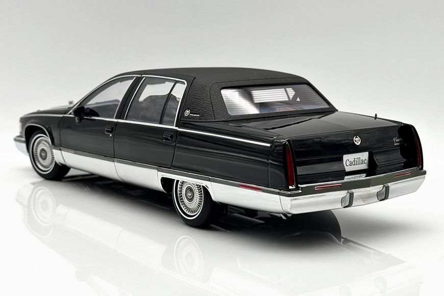Cadillac Fleetwood Brougham 1993 XGNGFLTWD02 фото