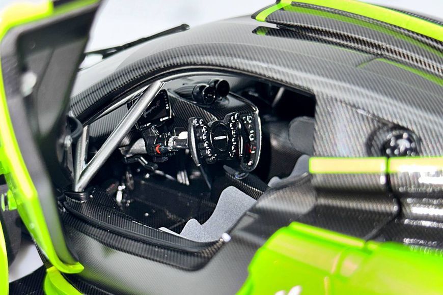 Pagani Huayra R 2021 18012-GR фото