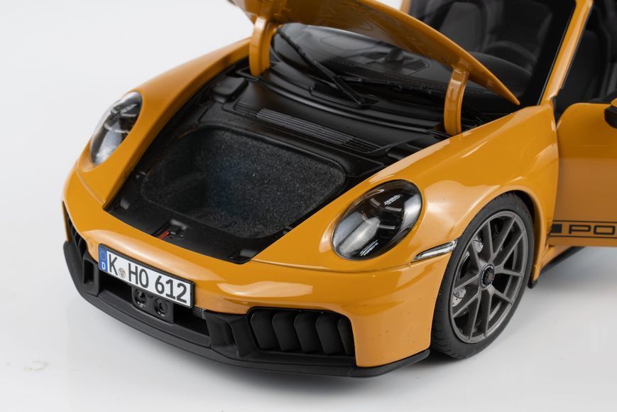 Porsche 911 (992.2) Targa 4 GTS 2024 187190 фото