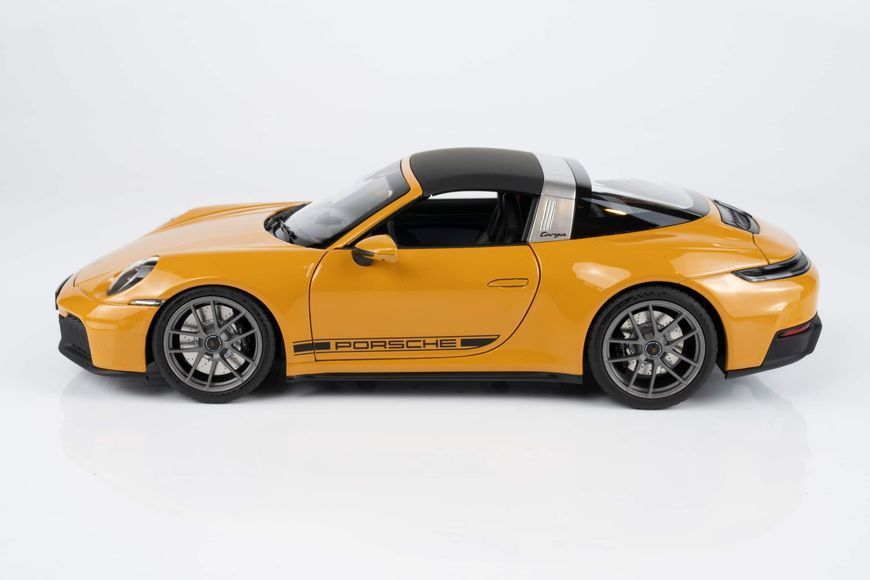 Porsche 911 (992.2) Targa 4 GTS 2024 187190 фото