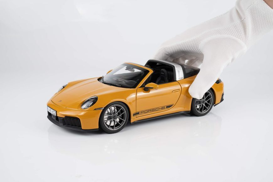 Porsche 911 (992.2) Targa 4 GTS 2024 187190 фото